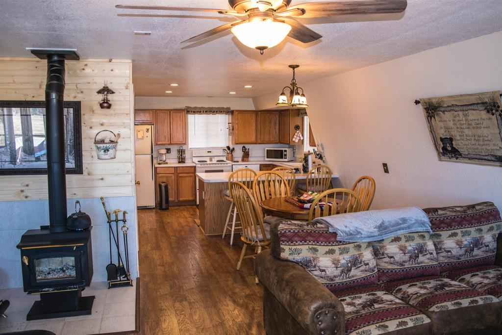 Вилла Aspen Meadow Cabin Duck Creek Village Экстерьер фото